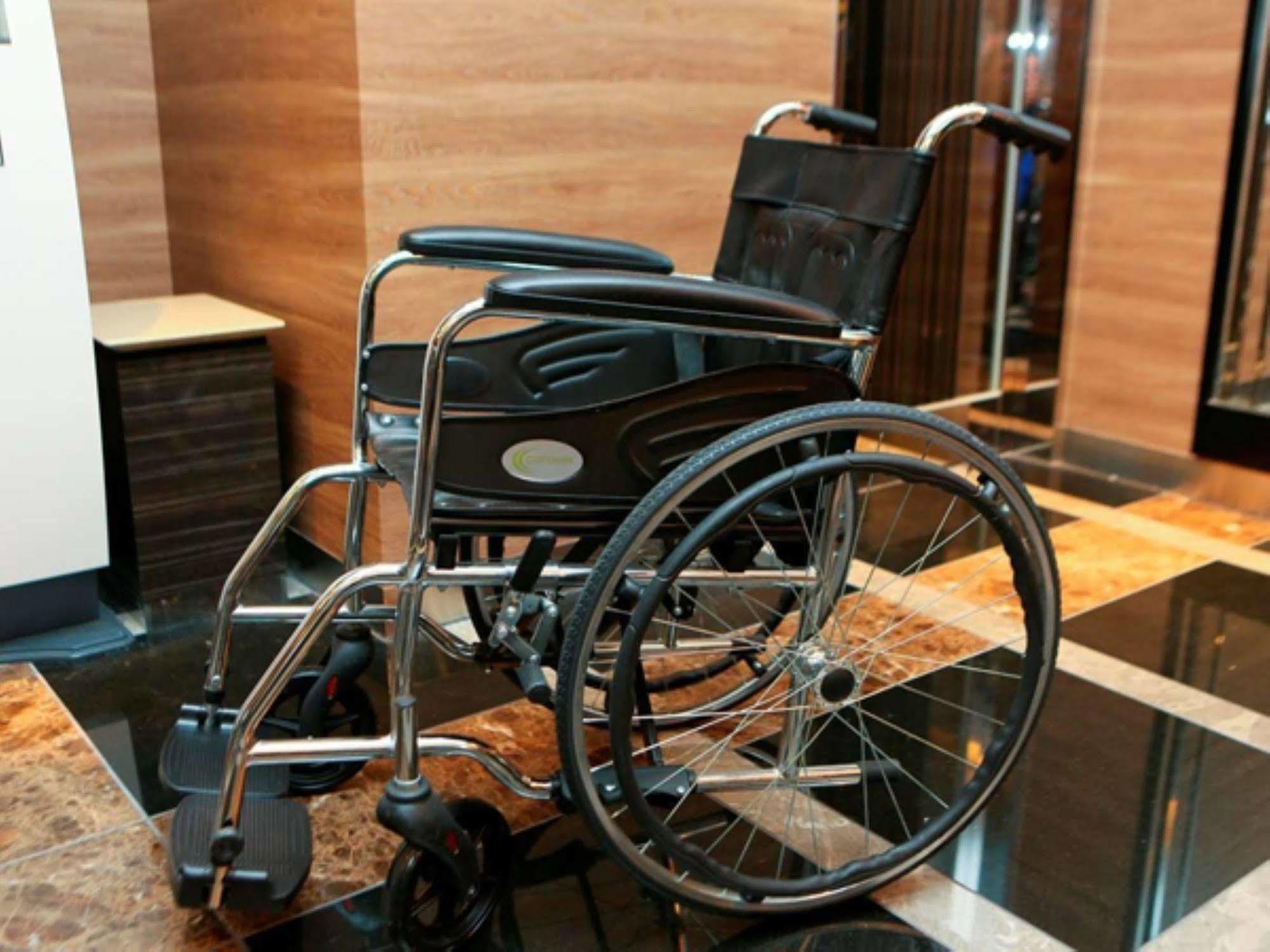 Apa Hotel Shimbashi Toranomon Tokyo Eksteriør billede